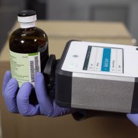 The Vaya handheld Raman system works through amber glass bottles